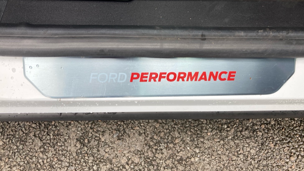 Ford Puma ST 1.5 EcoBoost ST 5dr Petrol Hatchback - Image 22