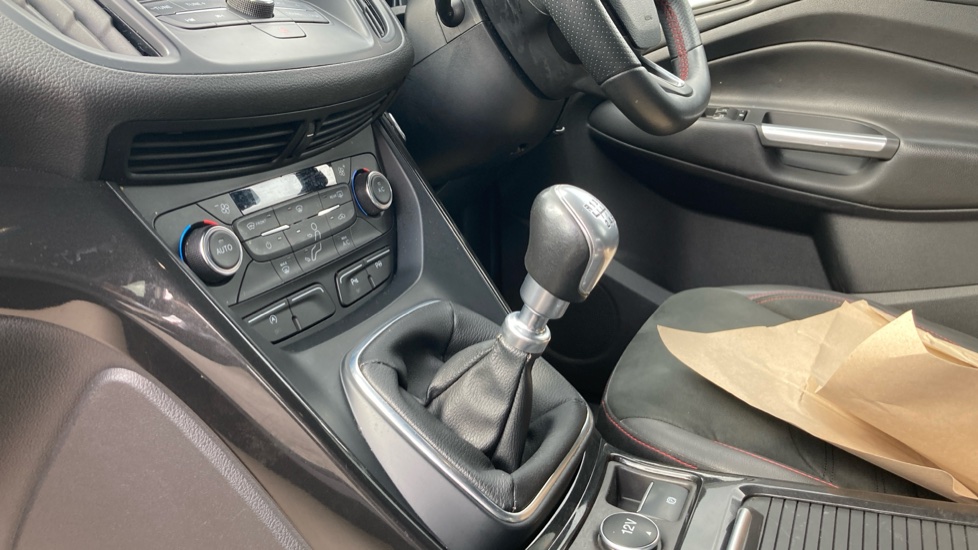 Ford Kuga 1.5 EcoBoost ST-Line 5dr 2WD Petrol Estate - Image 13