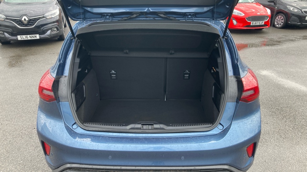 Ford Focus 1.0 EcoBoost Hybrid mHEV ST-Line 5dr Auto Petrol Hatchback - Image 4