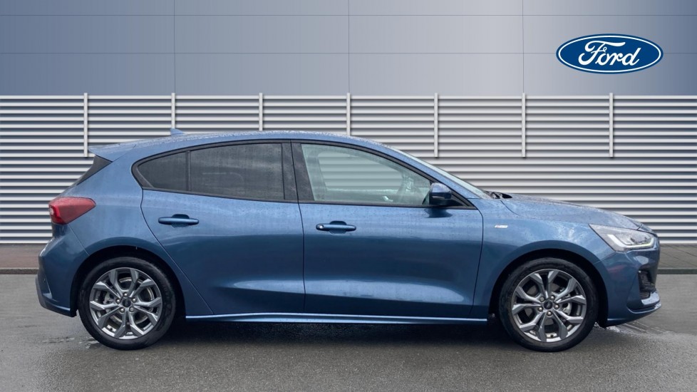 Ford Focus 1.0 EcoBoost Hybrid mHEV ST-Line 5dr Auto Petrol Hatchback - Image 5