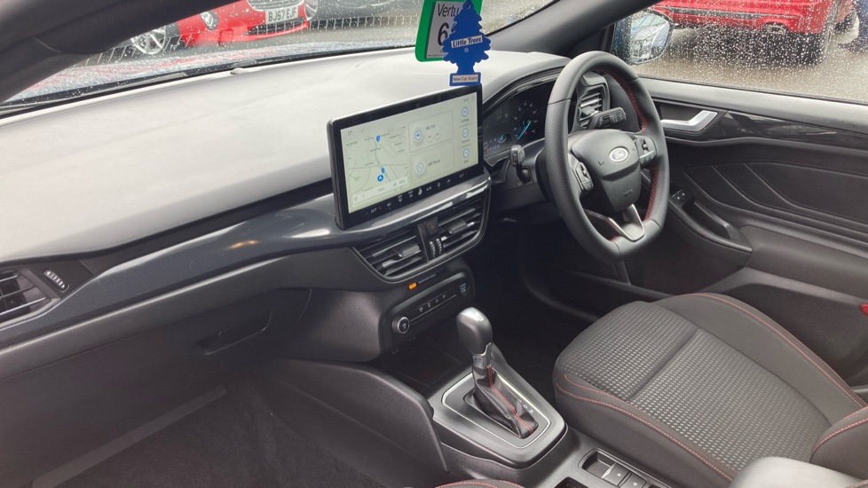 Ford Focus 1.0 EcoBoost Hybrid mHEV ST-Line 5dr Auto Petrol Hatchback - Image 9