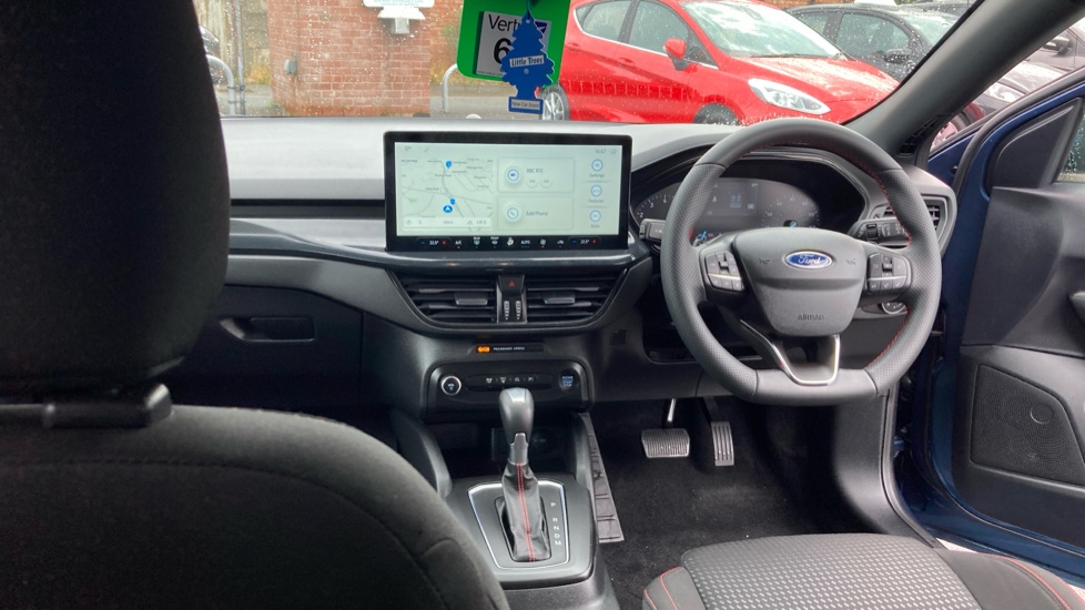 Ford Focus 1.0 EcoBoost Hybrid mHEV ST-Line 5dr Auto Petrol Hatchback - Image 10