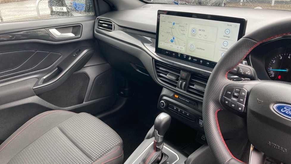Ford Focus 1.0 EcoBoost Hybrid mHEV ST-Line 5dr Auto Petrol Hatchback - Image 14