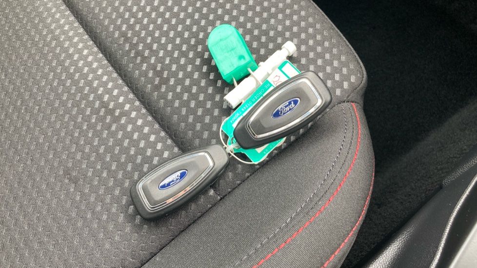 Ford Focus 1.0 EcoBoost Hybrid mHEV ST-Line 5dr Auto Petrol Hatchback - Image 20