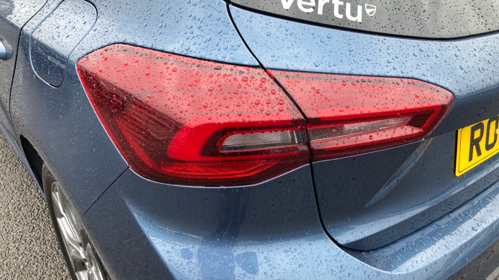 Ford Focus 1.0 EcoBoost Hybrid mHEV ST-Line 5dr Auto Petrol Hatchback - Image 27