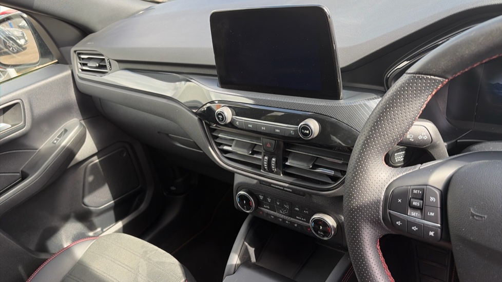 Ford Kuga 2.5 FHEV ST-Line X Edition 5dr CVT Hybrid Estate - Image 14