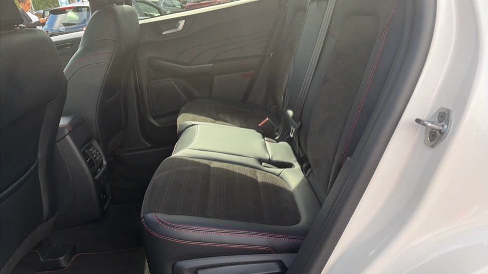 Ford Kuga 2.5 FHEV ST-Line X Edition 5dr CVT Hybrid Estate - Image 16