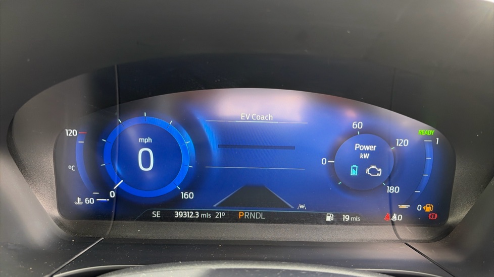 Ford Kuga 2.5 FHEV ST-Line X Edition 5dr CVT Hybrid Estate - Image 18