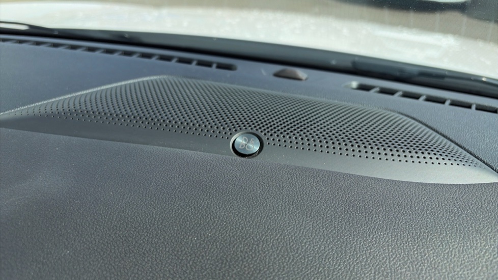 Ford Kuga 2.5 FHEV ST-Line X Edition 5dr CVT Hybrid Estate - Image 32