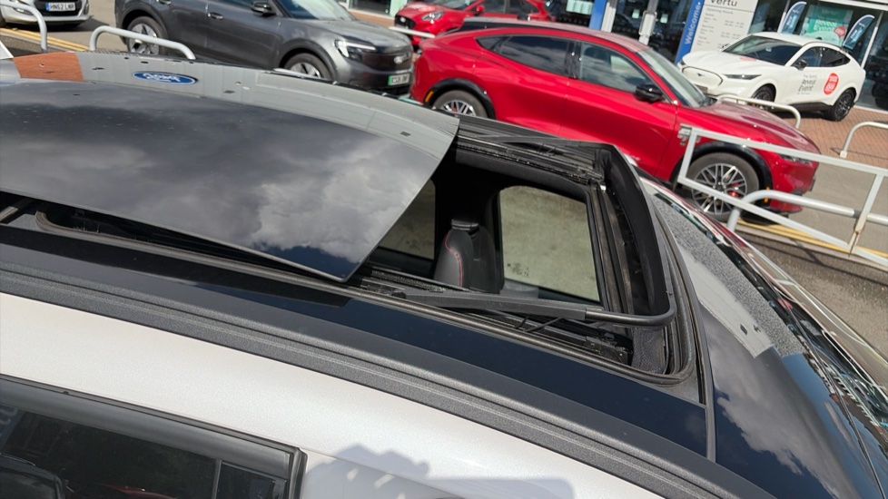 Ford Kuga 2.5 FHEV ST-Line X Edition 5dr CVT Hybrid Estate - Image 35
