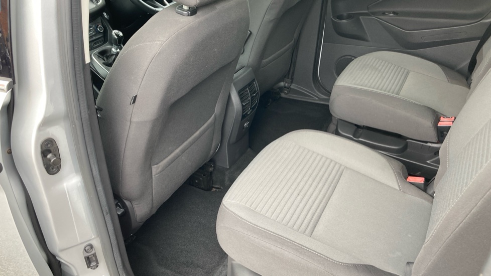 Ford Grand C-MAX 1.0 EcoBoost 125 Titanium 5dr Petrol Estate - Image 16