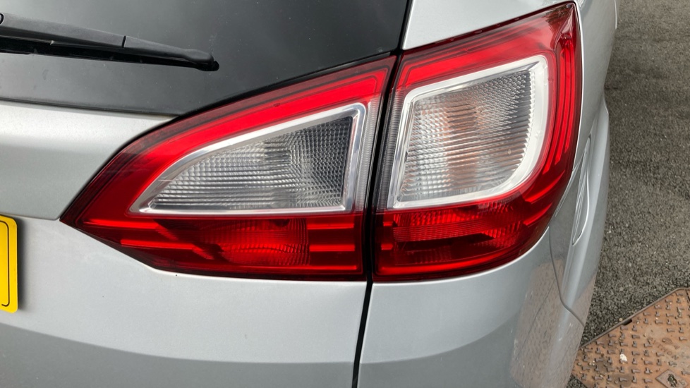 Ford Grand C-MAX 1.0 EcoBoost 125 Titanium 5dr Petrol Estate - Image 25