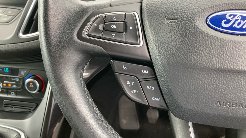 Ford Grand C-MAX 1.0 EcoBoost 125 Titanium 5dr Petrol Estate - Image 32