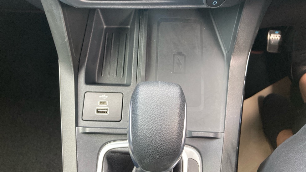 Ford Puma ST 1.0 EcoBoost Hybrid mHEV ST 5dr DCT Petrol Hatchback - Image 26