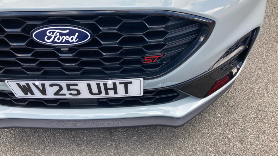 Ford Puma ST 1.0 EcoBoost Hybrid mHEV ST 5dr DCT Petrol Hatchback - Image 32