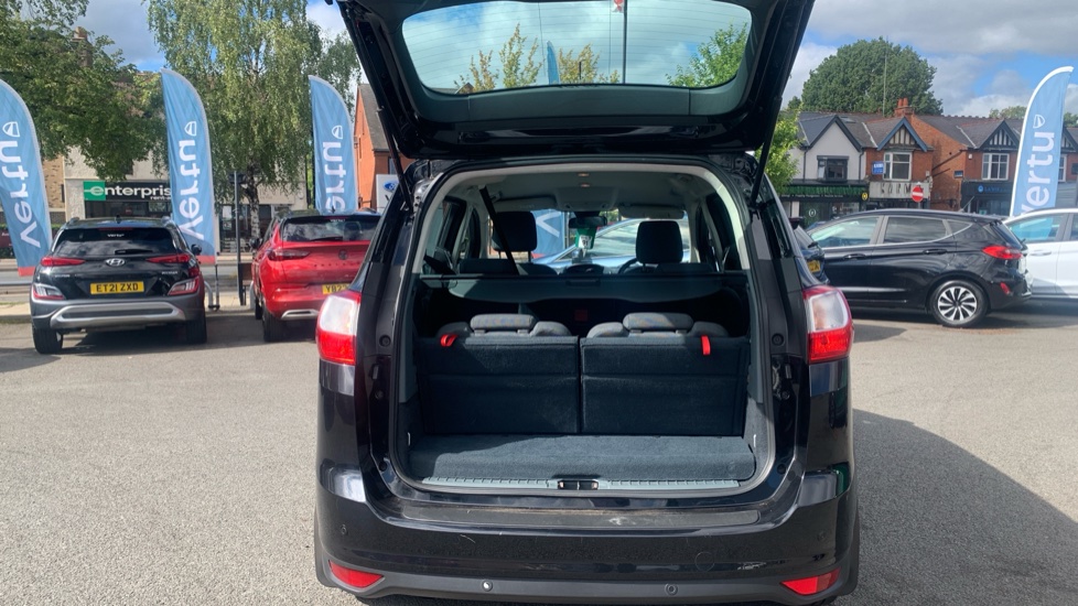 Ford Grand C-MAX 1.6 TDCi Zetec 5dr Diesel Estate - Image 4
