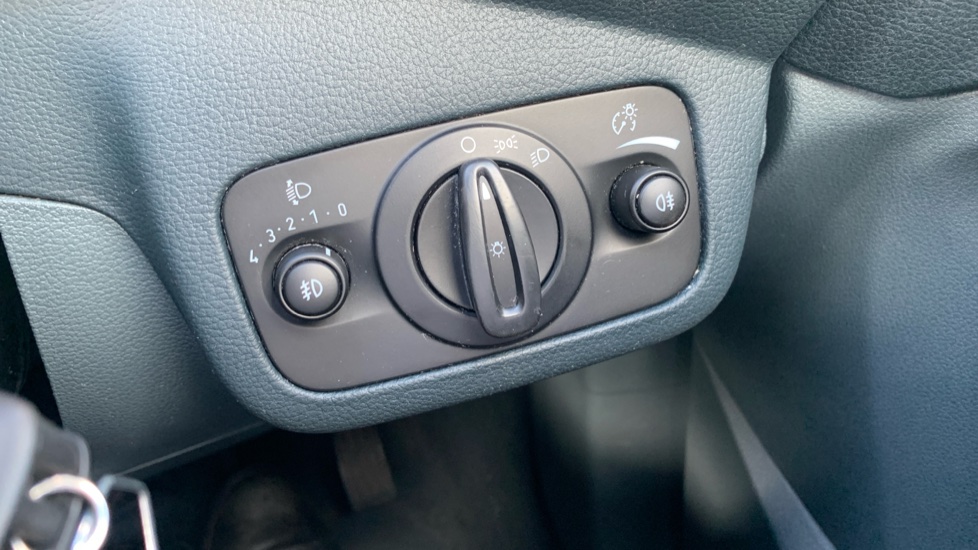Ford Grand C-MAX 1.6 TDCi Zetec 5dr Diesel Estate - Image 25