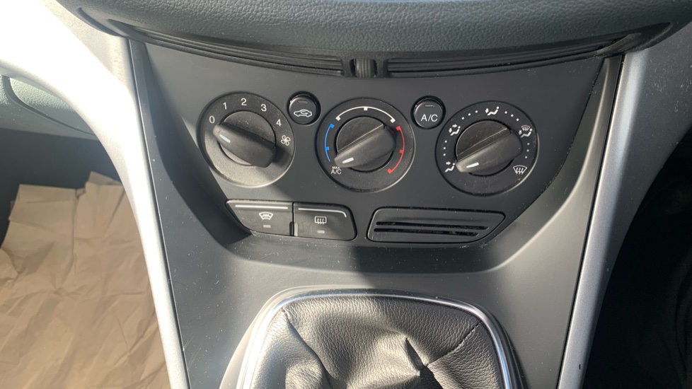 Ford Grand C-MAX 1.6 TDCi Zetec 5dr Diesel Estate - Image 29