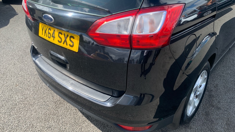 Ford Grand C-MAX 1.6 TDCi Zetec 5dr Diesel Estate - Image 43