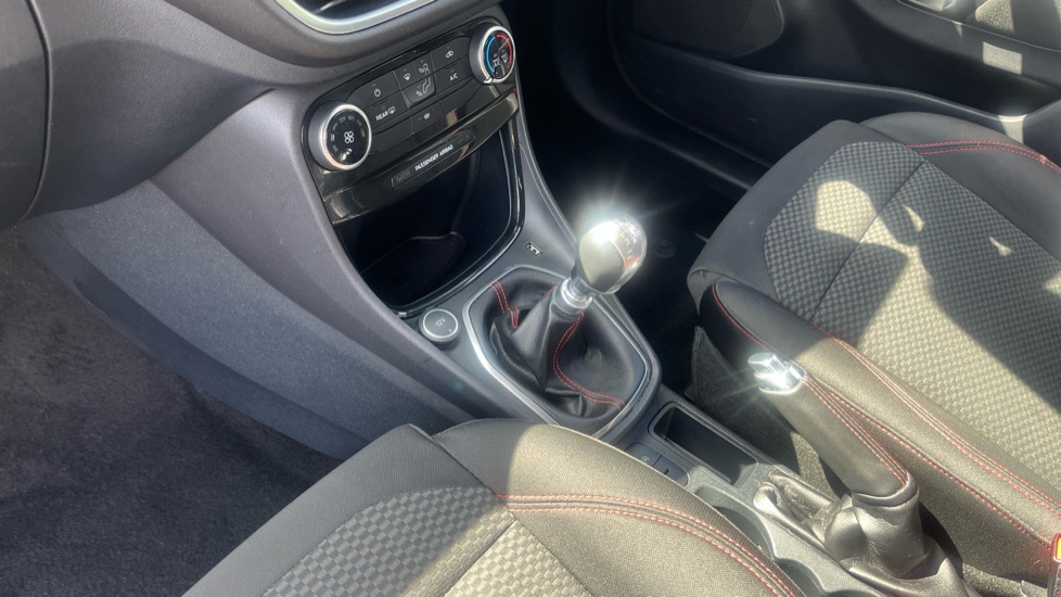 Ford Puma 1.0 EcoBoost Hybrid mHEV ST-Line 5dr Petrol Hatchback - Image 13
