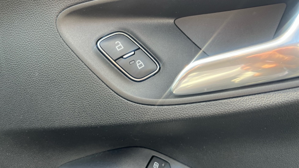 Ford Puma 1.0 EcoBoost Hybrid mHEV ST-Line 5dr Petrol Hatchback - Image 25