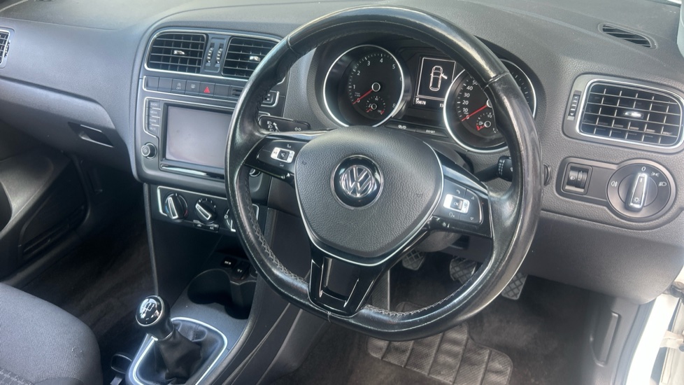 Volkswagen Polo 1.2 TSI SE 5dr Petrol Hatchback - Image 13