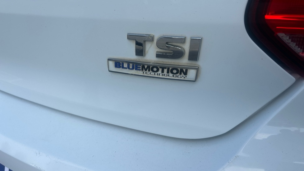 Volkswagen Polo 1.2 TSI SE 5dr Petrol Hatchback - Image 43