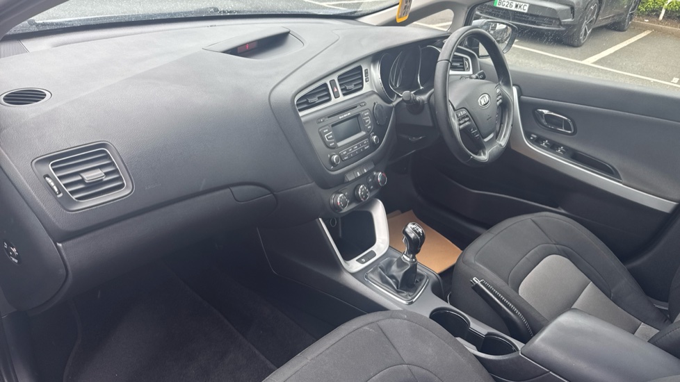 Kia Ceed 1.6 CRDi 2 EcoDynamics 5dr Diesel Hatchback - Image 17