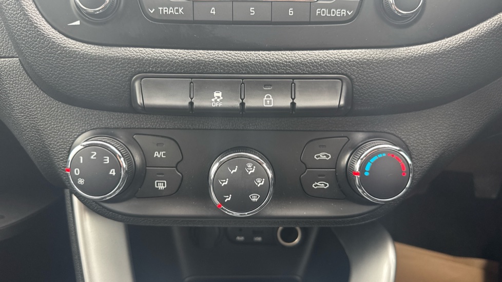 Kia Ceed 1.6 CRDi 2 EcoDynamics 5dr Diesel Hatchback - Image 41