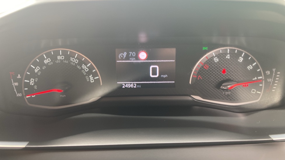 Peugeot 208 1.2 PureTech 100 Allure 5dr Petrol Hatchback - Image 24