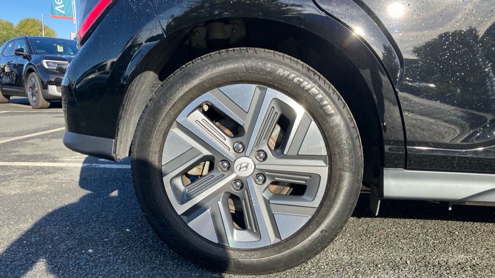 Hyundai KONA 150kW Premium 64kWh 5dr Auto Electric Hatchback - Image 7