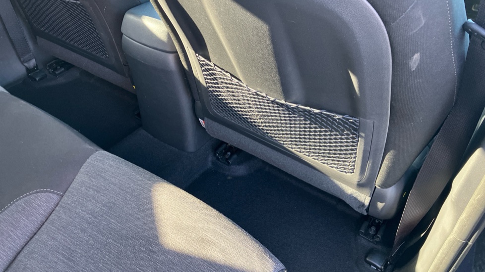Hyundai KONA 150kW Premium 64kWh 5dr Auto Electric Hatchback - Image 42