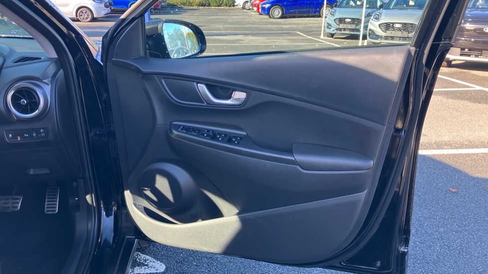 Hyundai KONA 150kW Premium 64kWh 5dr Auto Electric Hatchback - Image 44