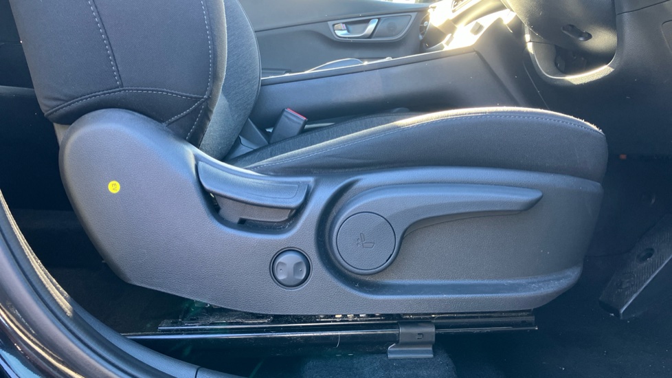 Hyundai KONA 150kW Premium 64kWh 5dr Auto Electric Hatchback - Image 48
