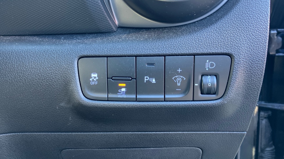 Hyundai KONA 150kW Premium 64kWh 5dr Auto Electric Hatchback - Image 49