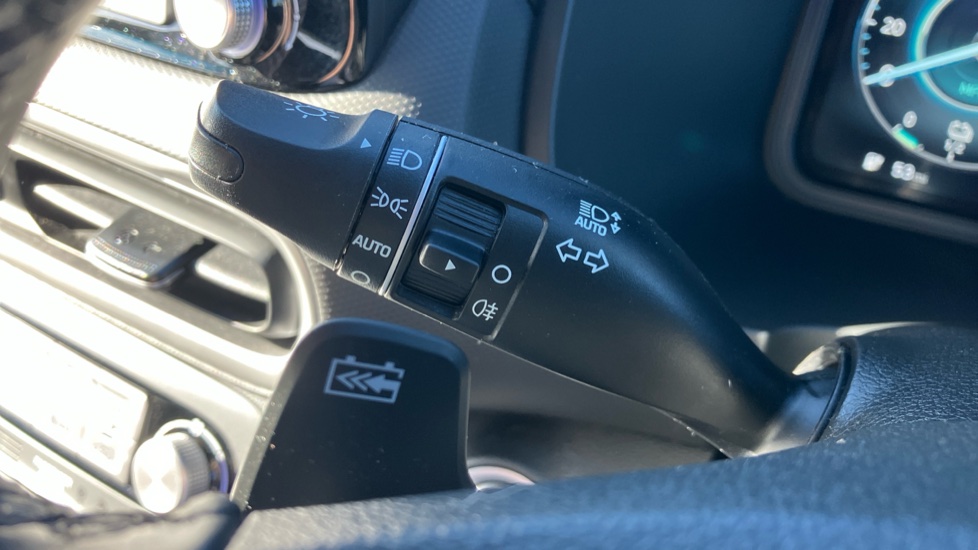 Hyundai KONA 150kW Premium 64kWh 5dr Auto Electric Hatchback - Image 52