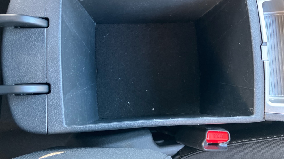 Hyundai KONA 150kW Premium 64kWh 5dr Auto Electric Hatchback - Image 66