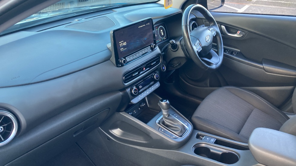Hyundai KONA 1.6 GDi Hybrid Premium 5dr DCT Hybrid Hatchback - Image 12