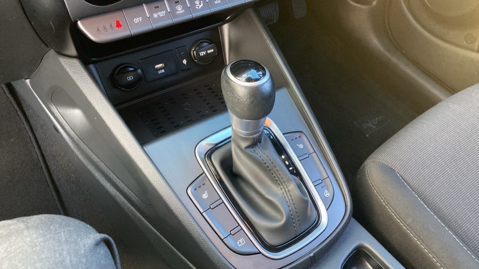 Hyundai KONA 1.6 GDi Hybrid Premium 5dr DCT Hybrid Hatchback - Image 15