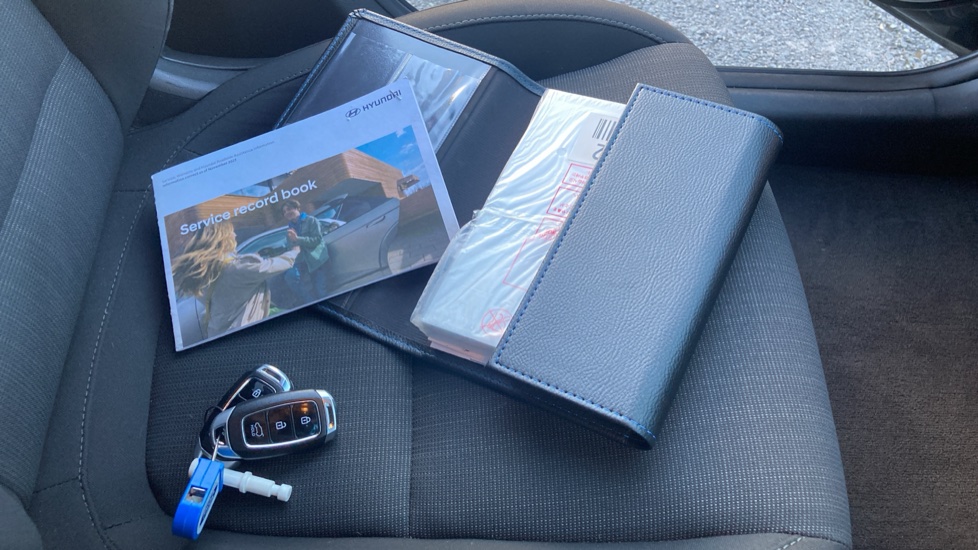Hyundai KONA 1.6 GDi Hybrid Premium 5dr DCT Hybrid Hatchback - Image 8