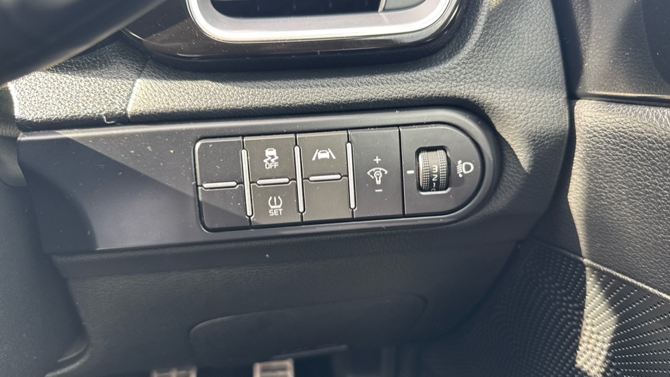 Kia Pro Ceed 1.5T GDi ISG GT-Line 5dr Petrol Estate - Image 31