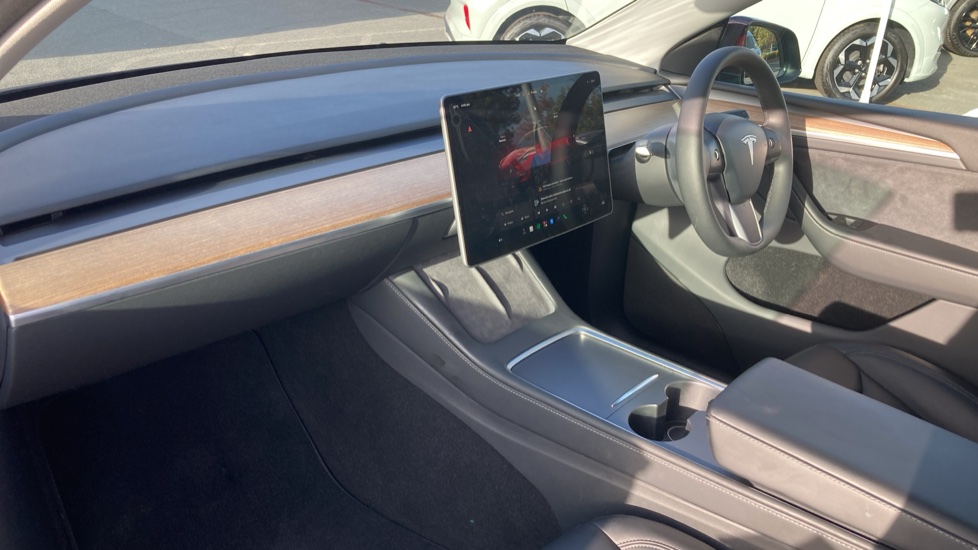 Tesla Model Y Long Range AWD 5dr Auto Electric Hatchback - Image 9