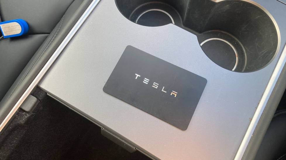 Tesla Model Y Long Range AWD 5dr Auto Electric Hatchback - Image 20