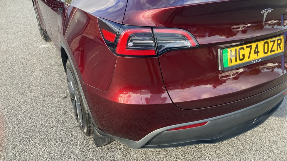 Tesla Model Y Long Range AWD 5dr Auto Electric Hatchback - Image 28