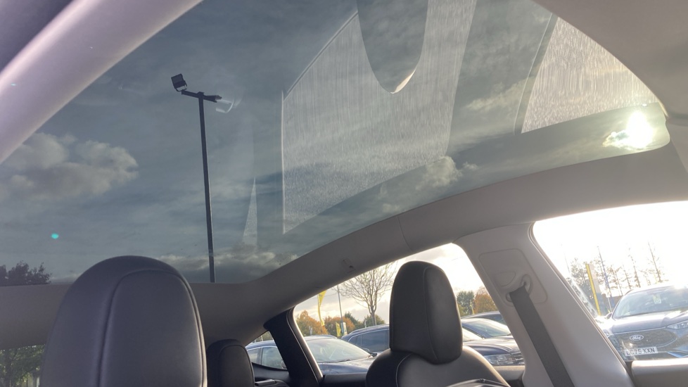 Tesla Model Y Long Range AWD 5dr Auto Electric Hatchback - Image 37