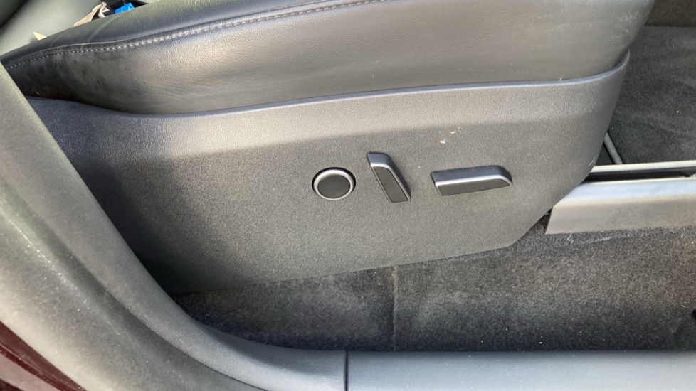 Tesla Model Y Long Range AWD 5dr Auto Electric Hatchback - Image 38