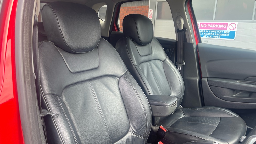 Renault Captur 1.5 dCi 90 GT Line 5dr Diesel Hatchback - Image 36