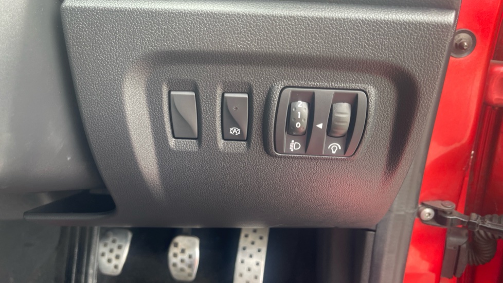 Renault Captur 1.5 dCi 90 GT Line 5dr Diesel Hatchback - Image 38