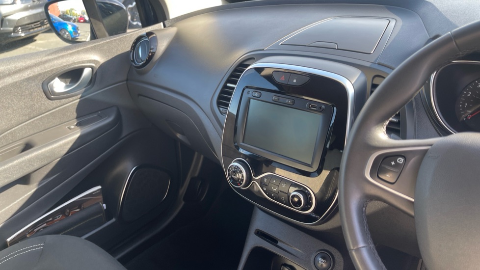 Renault Captur 1.5 dCi 90 Iconic 5dr Diesel Hatchback - Image 14
