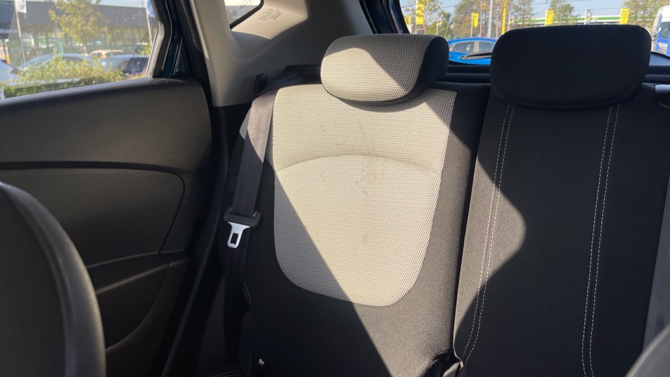 Renault Captur 1.5 dCi 90 Iconic 5dr Diesel Hatchback - Image 26